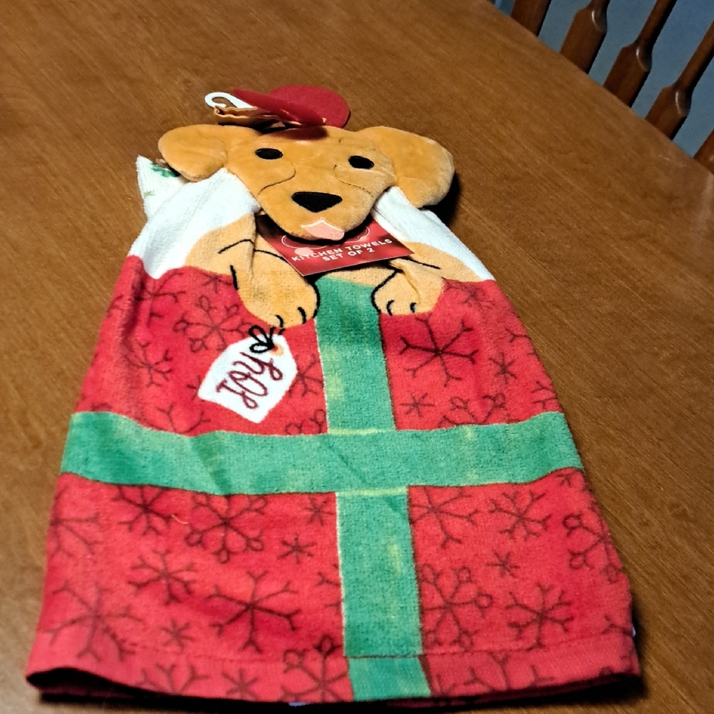 Kohl's Red and White Kitchen Towel/ BUNDLE ONLY